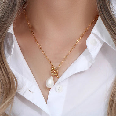 Stylish Freshwater Pearl Necklace
