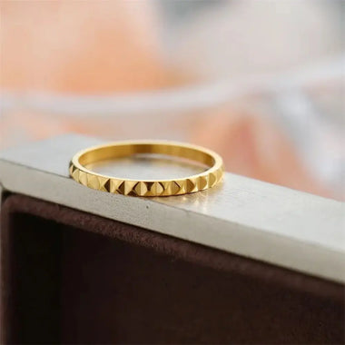 Luxury Elegant Couple Rings