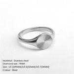 Bague élégante à texture ondulée