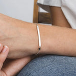 Bracelet minimaliste géométrique en perles noires