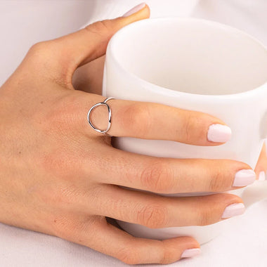 Minimalist Round Geometric Ring